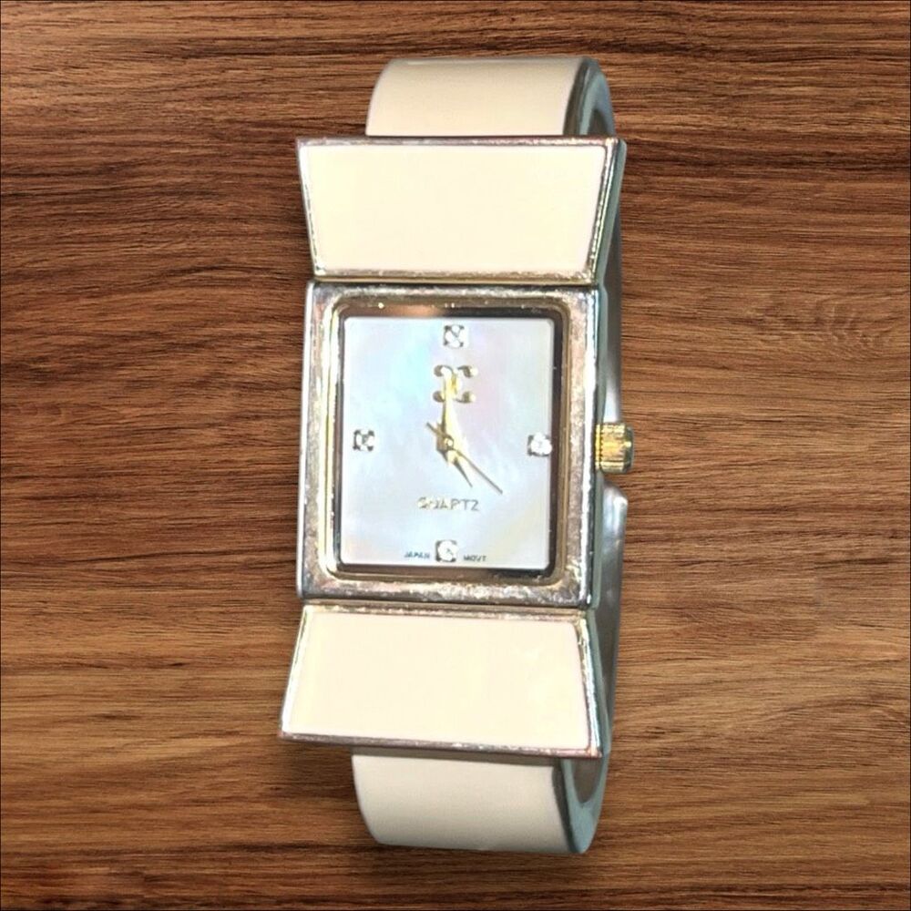 Charming Charlie Off White Enamel Cuff Bracelet Quartz Watch No 8728